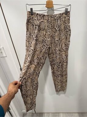 ZARA Women Brown Animal
Python Snake Print Jogger Pants
Size M